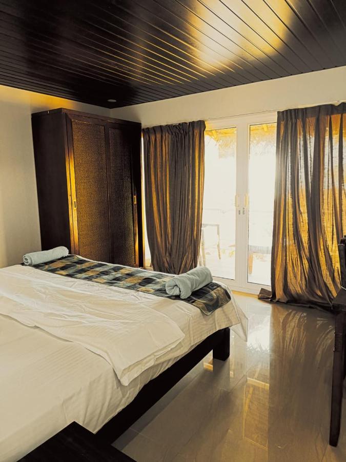 Grand Sea Shades Goa Hotel ปาโลเลม ภายนอก รูปภาพ