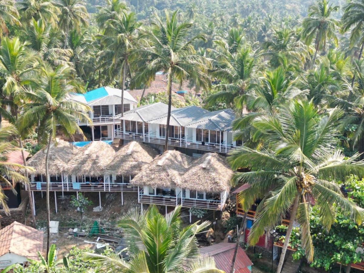 Grand Sea Shades Goa Hotel ปาโลเลม ภายนอก รูปภาพ